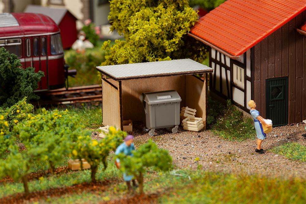 Cabina per pattumiera con contenitore per materiale di recupero Scala H0 DS Modellismo Cabina per pattumiera contenitore scala H0