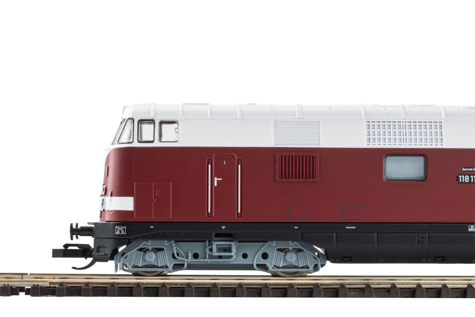 Locomotiva Diesel BR 118 "Sparlack" DR Epoca IV- 4 Assi Scala TT DS Modellismo Locomotiva Diesel BR 118 "Sparlack" scala TT