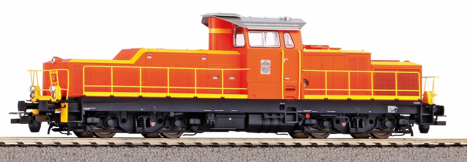 Locomotiva Diesel/Sound D.145.2016 FS Epoca V + ganci digitali Scala H0 DS Modellismo Locomotiva Diesel/Sound D.145.2016 scala H0