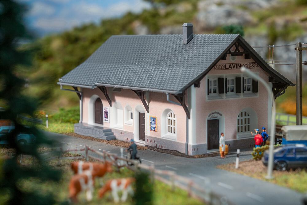 Stazione ferroviaria di Lavin Scala N DS Modellismo Stazione ferroviaria di Lavin scala N Faller