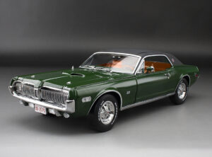Mercury Cougar XR7G scala 1:18 Sun Star