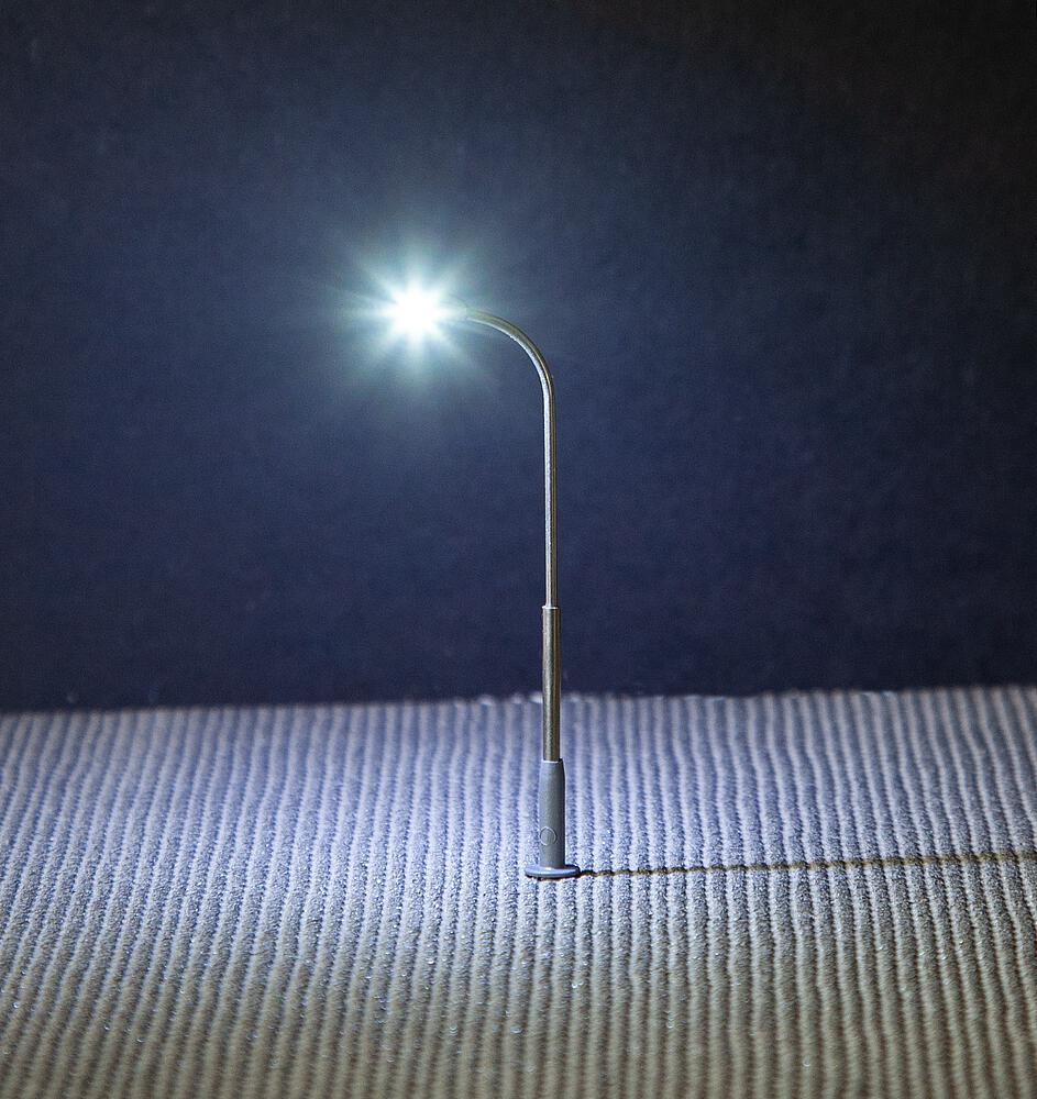 Lampione a LED - Bianco freddo Scala N DS Modellismo Lampione a LED Bianco freddo scala N Faller