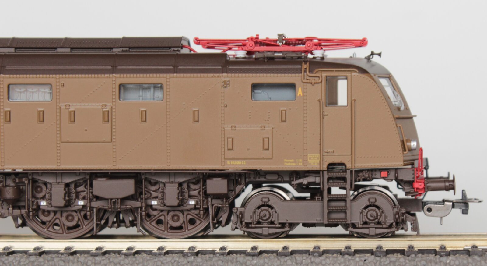 Locomotiva Elettrica E.428.236 FS di Terza Serie Aerodinamica Epoca IV (Esclusiva eMMemodels) Scala H0 DS Modellismo Locomotiva Elettrica E.428.236 FS scala H0