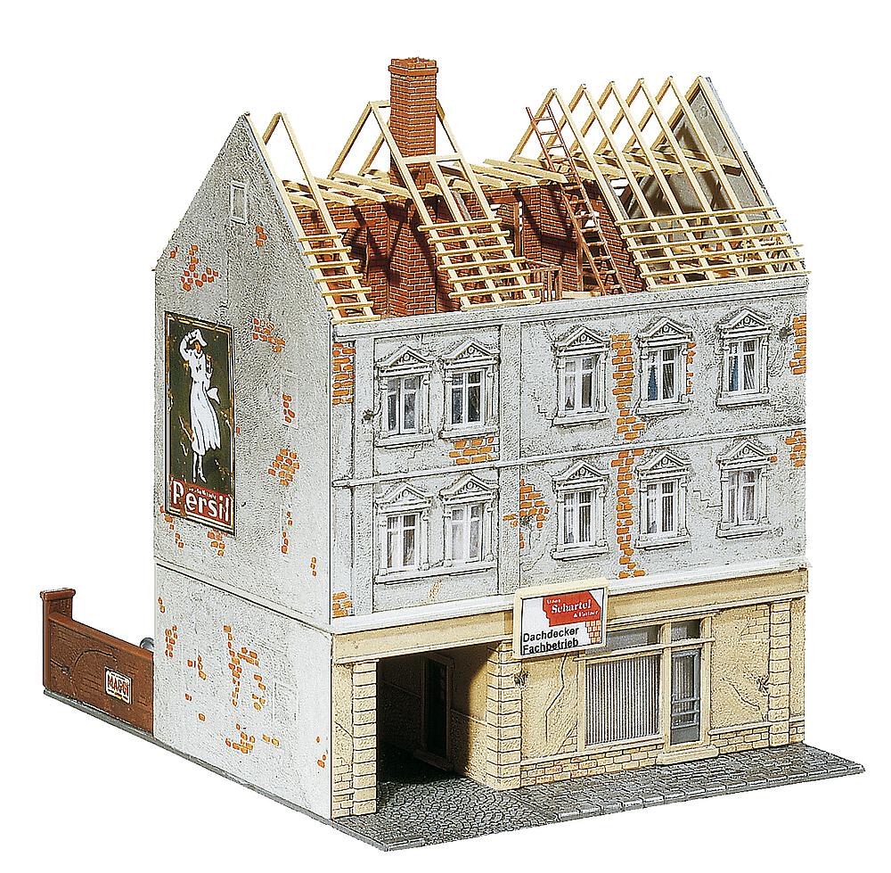 Casa di città in ristrutturazione Scala H0 DS Modellismo Casa di città in ristrutturazione scala H0