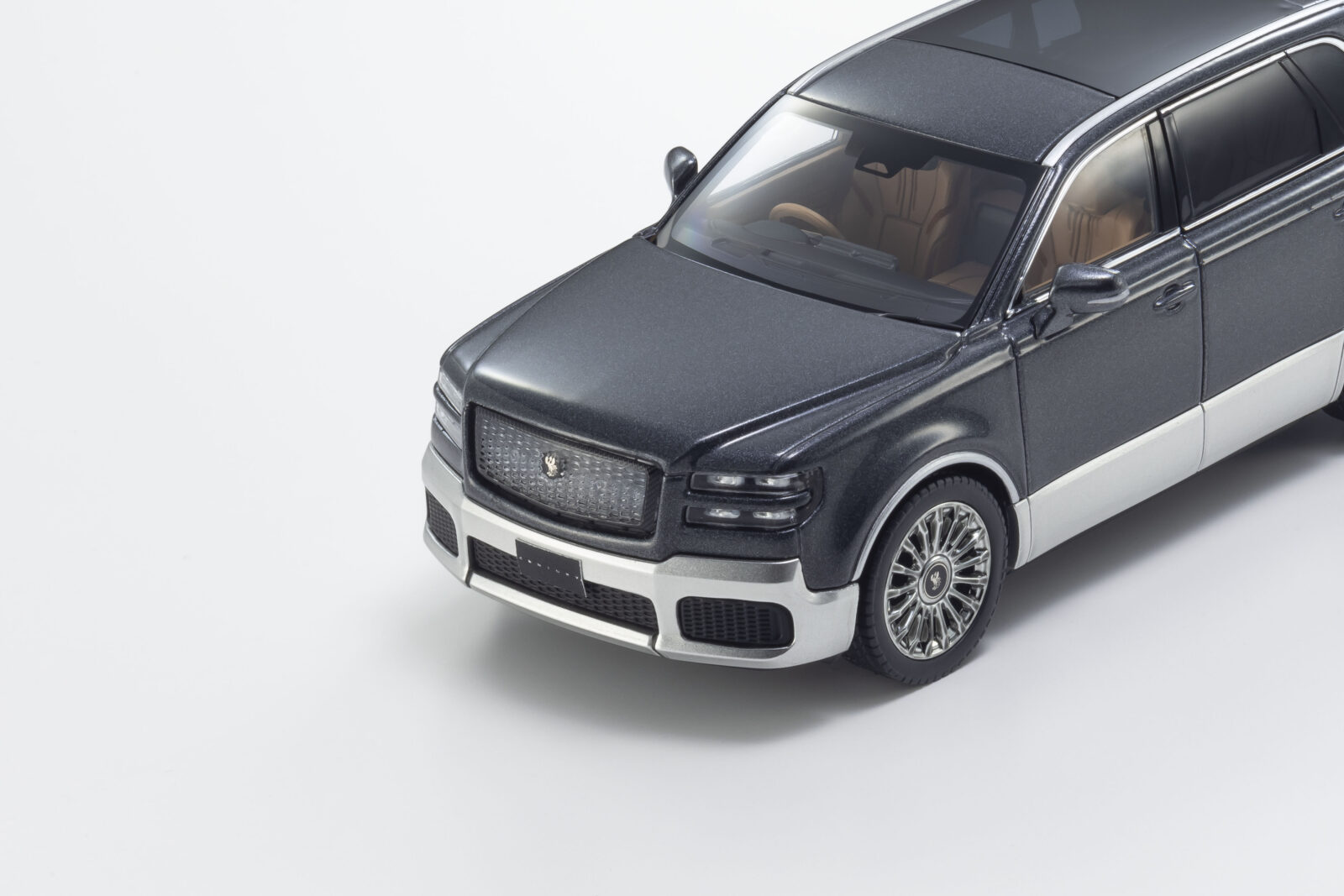 Toyota Century DS Modellismo Toyota Century scala 1:43 Kyosho