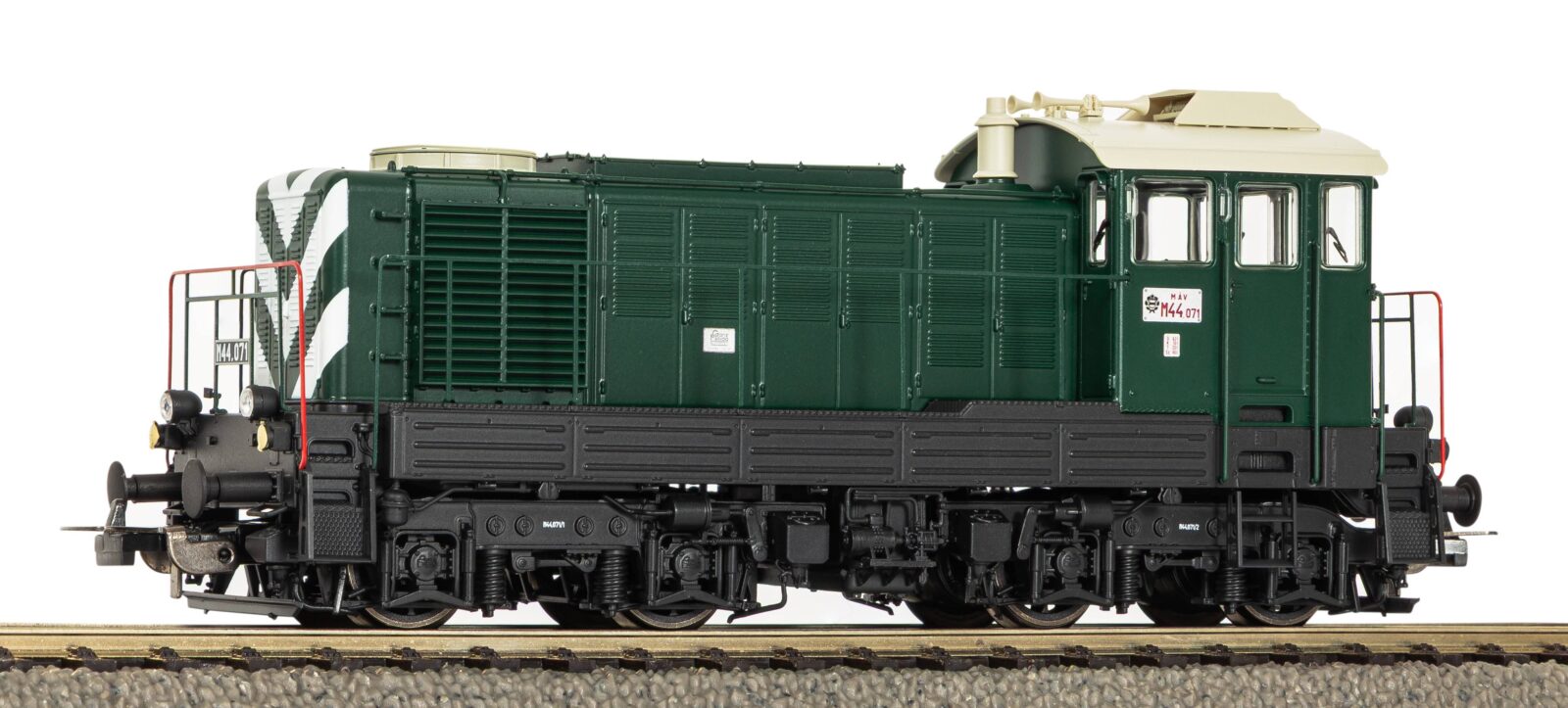 Locomotiva Diesel M44 MAV Epoca III Scala H0 DS Modellismo Locomotiva Diesel M44 MAV Epoca III scala H0