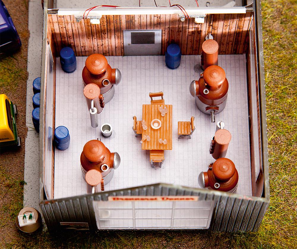 Distilleria con accessori Scala H0 DS Modellismo Distilleria accessori scala H0 Faller