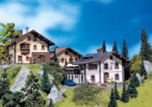Pensione Edelweiss scala H0 Faller