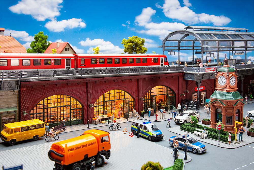 Portici con negozi e interni Scala H0 DS Modellismo Portici negozi e interni scala H0 Faller