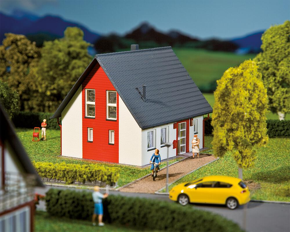 Casa indipendente - Rossa Scala H0 DS Modellismo Casa indipendente Rossa scala H0 Faller