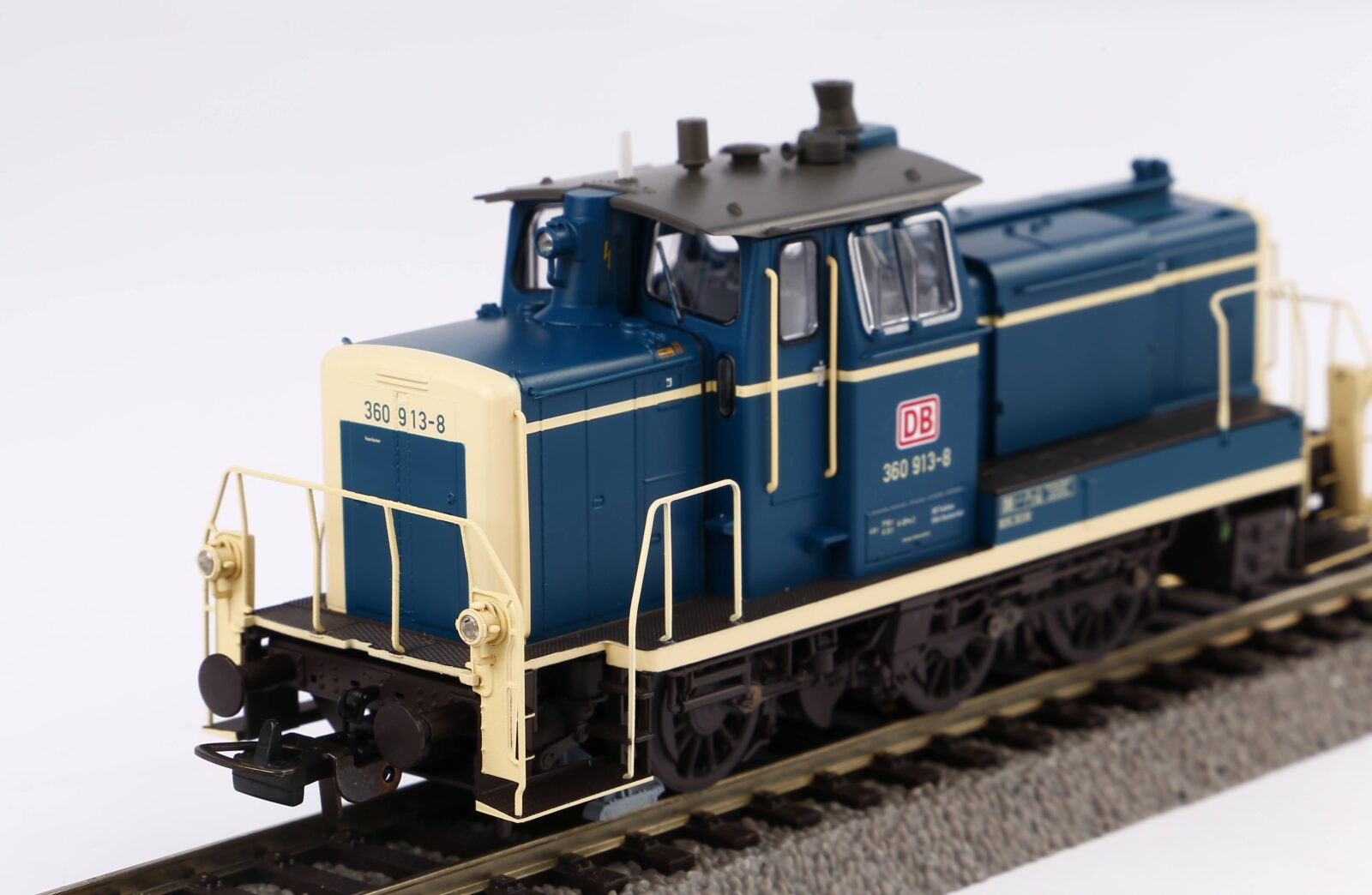 Locomotiva Diesel BR 360 DB AG Epoca V Scala H0 DS Modellismo Locomotiva Diesel BR 360 DB AG scala H0