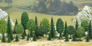 Foresta mista, 35 pezzi scala H0 Busch