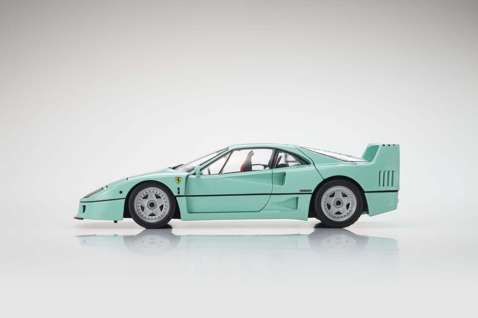 Ferrari F40 DS Modellismo Ferrari F40 scala 1:18 Kyosho