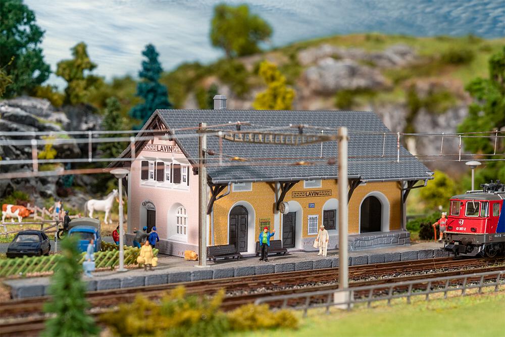 Stazione ferroviaria di Lavin Scala N DS Modellismo Stazione ferroviaria di Lavin scala N Faller
