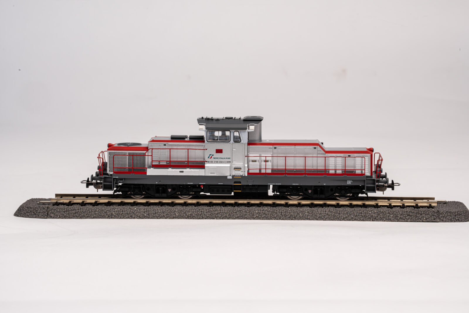 Locomotiva Diesel D.145 FS Epoca VI Scala H0 DS Modellismo Locomotiva Diesel D.145 FS Epoca VI scala H0