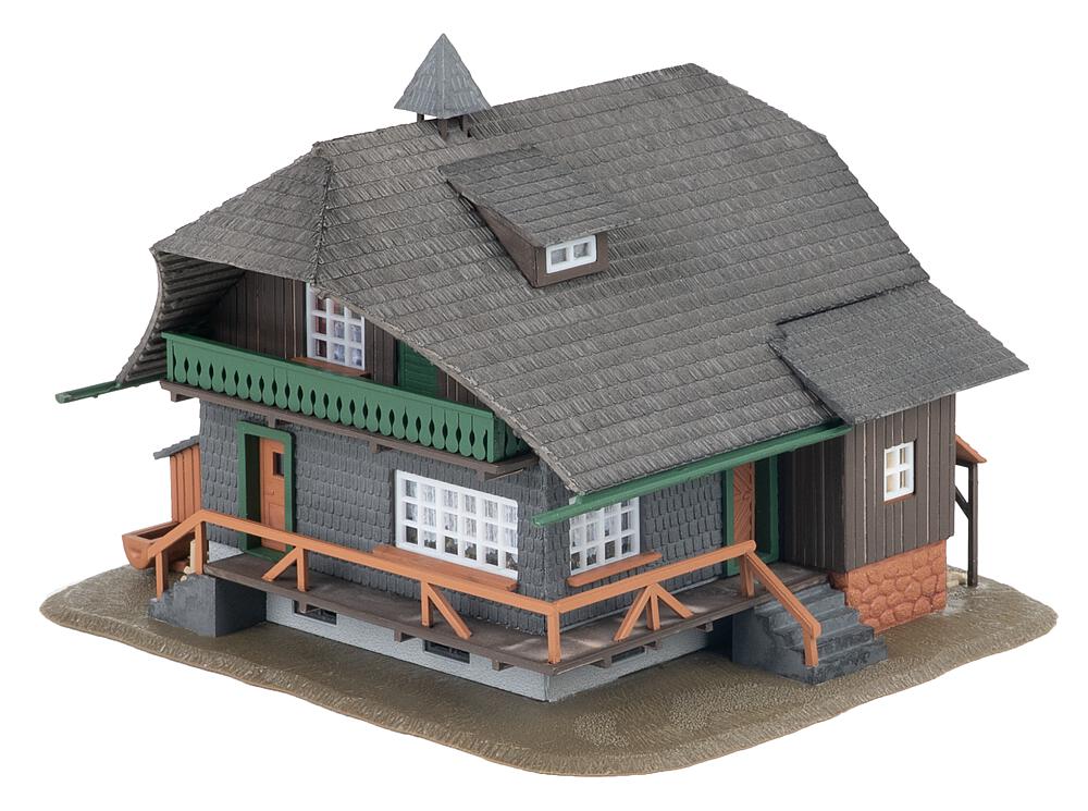 Casa della Foresta Nera con figura - Modello Commemorativo Scala H0 DS Modellismo Casa della Foresta Nera figura scala H0