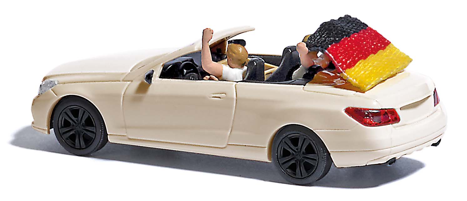 Mercedes-Benz Classe E con Bandiera Tedesca Scala H0 DS Modellismo Mercedes-Benz Classe E Bandiera scala H0
