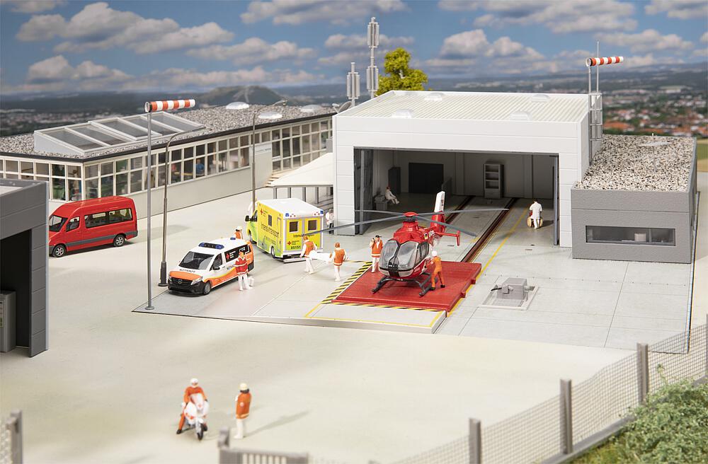 Centro di soccorso aereo Scala H0 DS Modellismo Centro di soccorso aereo scala H0 Faller