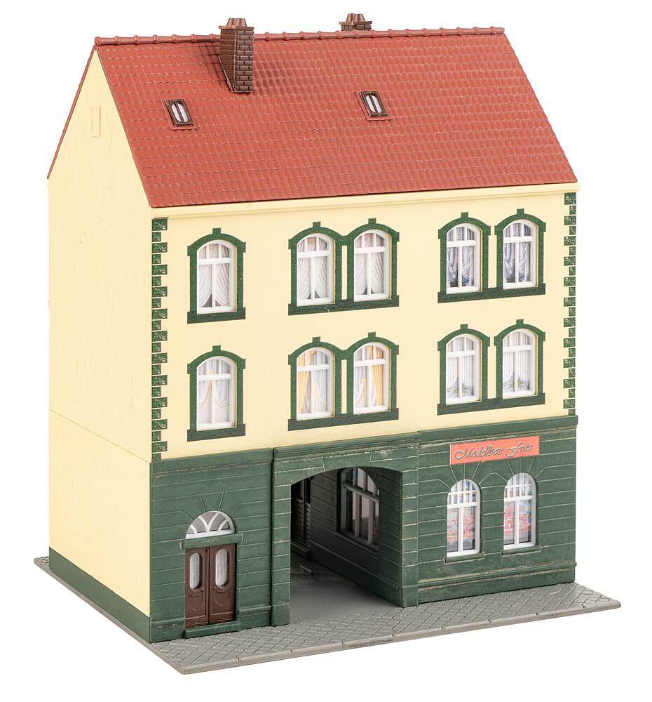 Casa di città con negozio di modellismo Scala H0 DS Modellismo Casa di città negozio di modellismo scala H0