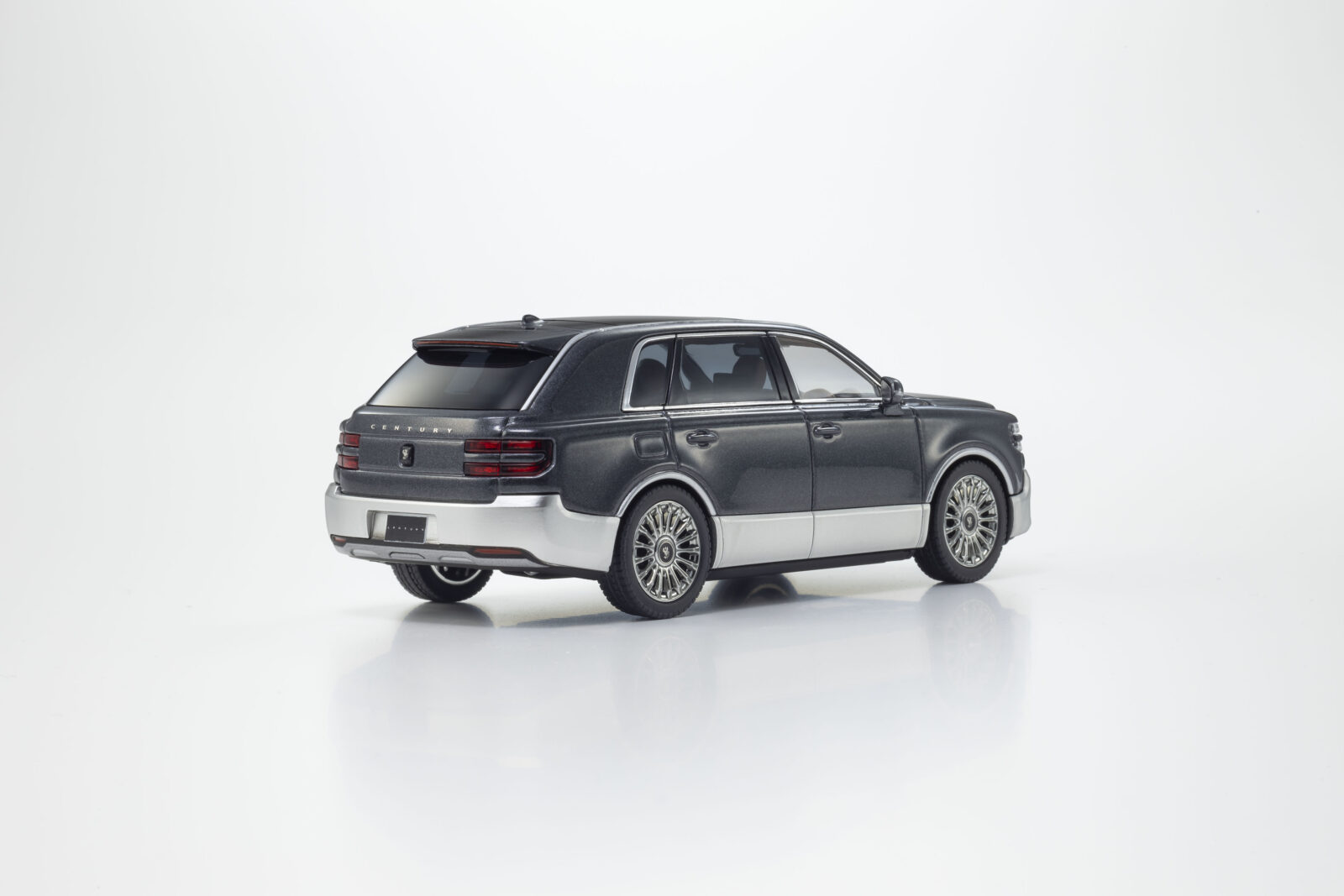 Toyota Century DS Modellismo Toyota Century scala 1:43 Kyosho