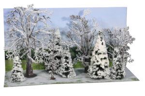 Foresta invernale innevata, 10 alberi