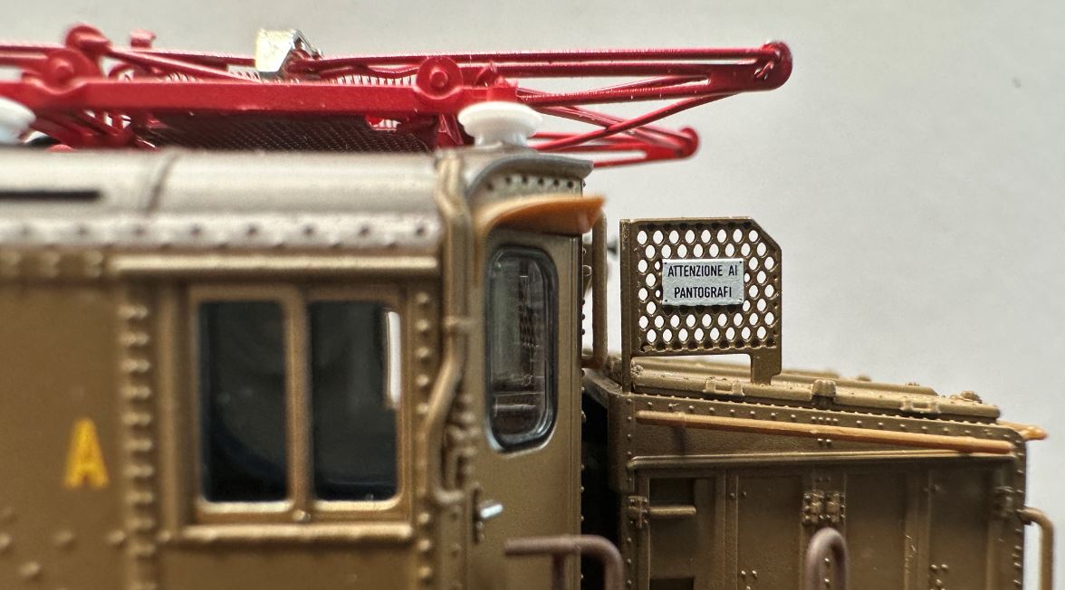 Locomotiva Elettrica E.428.037 FS di Prima Serie con Prese d'Aria Basse (Esclusiva eMMemodels) Scala H0 DS Modellismo Locomotiva Elettrica E.428.037 FS scala H0
