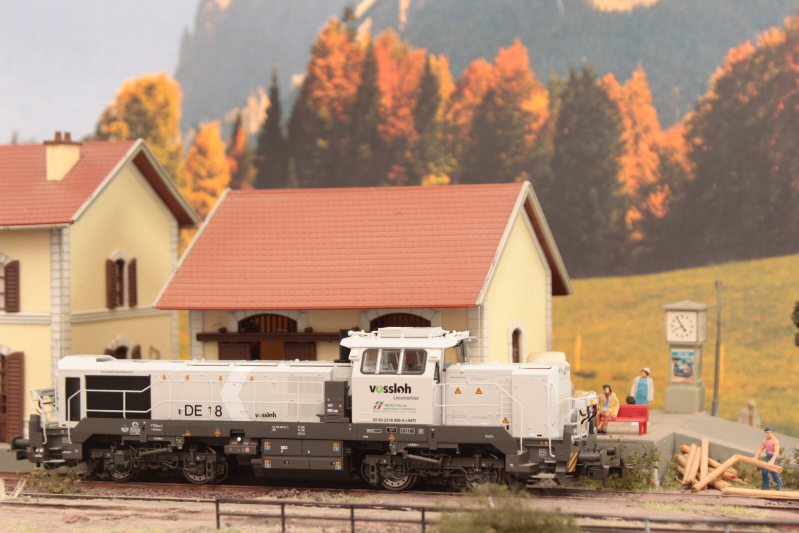 Locomotiva Diesel DE18 "Mercitalia" Epoca VI Scala H0 DS Modellismo Locomotiva Diesel DE18 "Mercitalia" scala H0