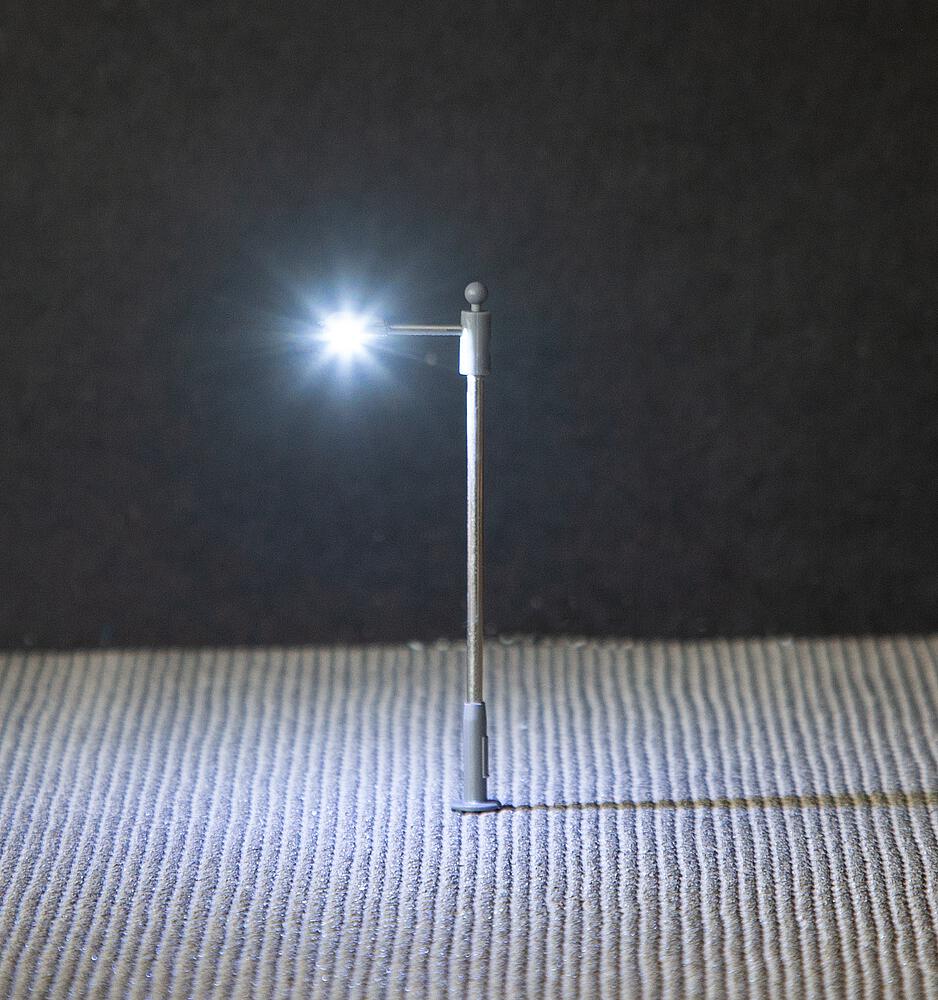 Lampione a LED - Bianco freddo Scala N DS Modellismo Lampione a LED Bianco freddo scala N Faller