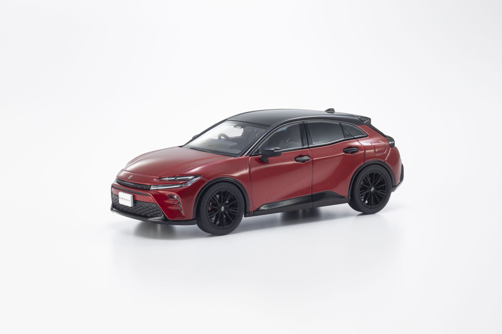 Toyota Crown Sport RS DS Modellismo Toyota Crown Sport RS scala 1:43 Kyosho