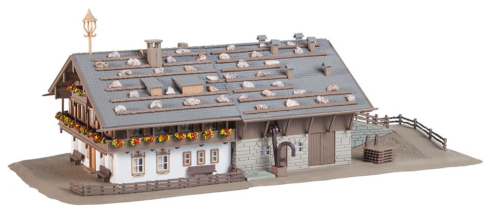 Grande fattoria alpina con fienile Scala N DS Modellismo Grande fattoria alpina fienile scala N