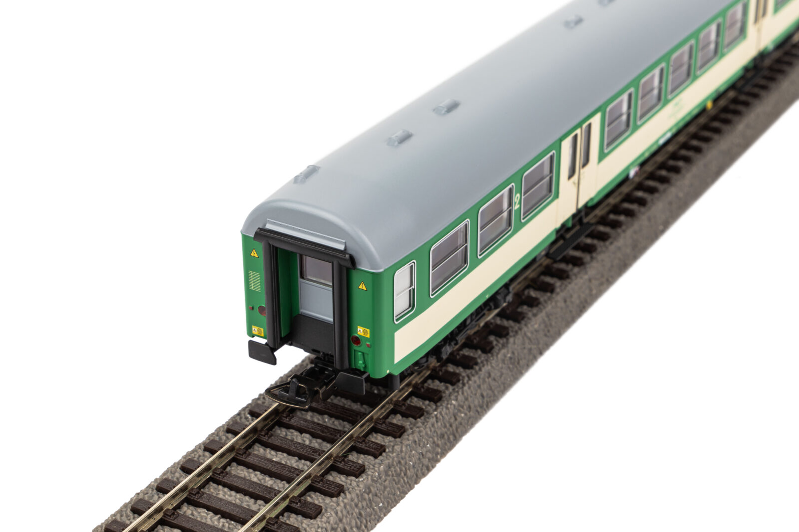 Carrozza per pendolari 120A PKP Epoca V Scala H0 DS Modellismo Carrozza per pendolari 120A PKP scala H0 - vista 3