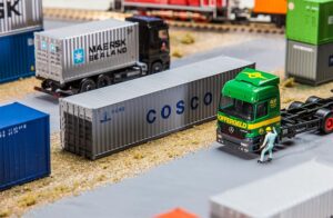 Container da 40' "COSCO" scala H0 Faller