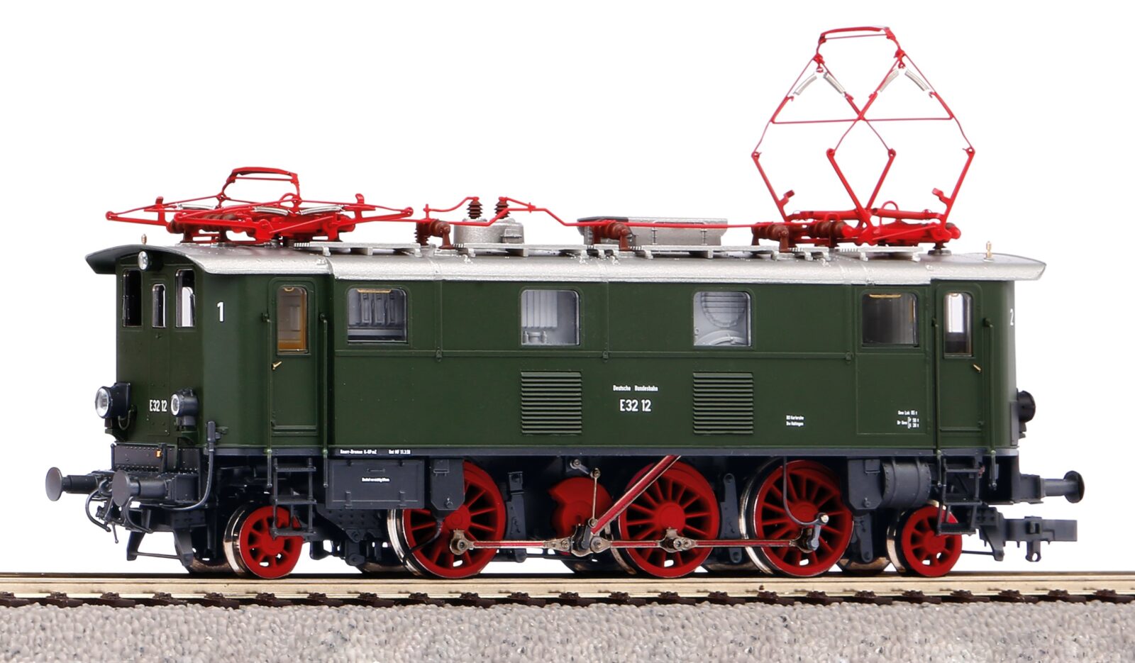 Locomotiva elettrica E 32 DB Epoca III Scala H0 DS Modellismo Locomotiva elettrica E 32 DB Epoca scala H0