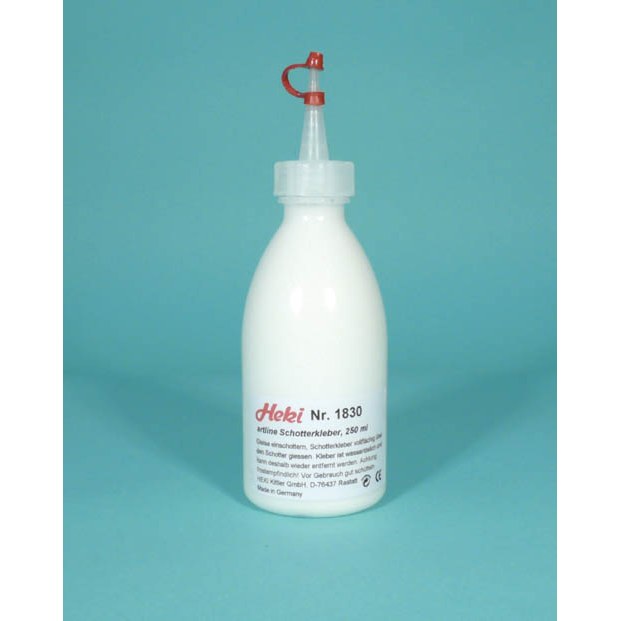 Colla per basamento plastici, flcone da 250 ml DS Modellismo Colla per basamento plastici, flcone da 250 ml