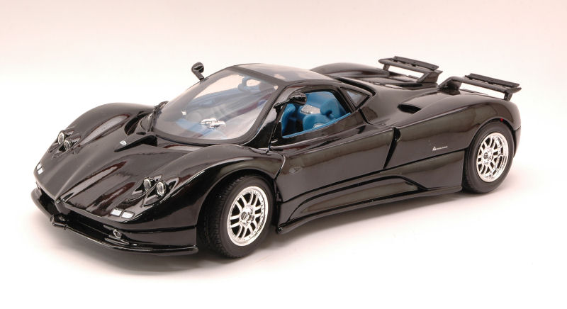 Pagani Zonda C12 2003 Black 1:18 DS Modellismo Pagani Zonda C12 2003 Black scala 1:18