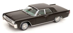 Lincoln Continental Sedan Black scala 1/18